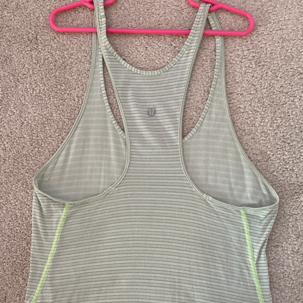 Lululemon tank